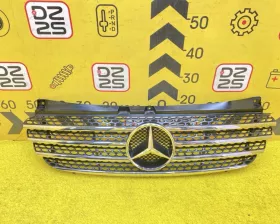 Решетка радиатора Mercedes-Benz