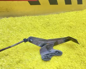Замок капота Toyota