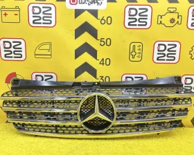 Решетка радиатора Mercedes-Benz
