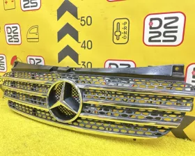 Решетка радиатора Mercedes-Benz