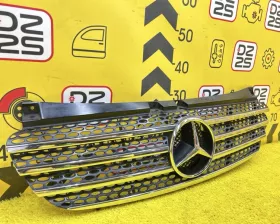 Решетка радиатора Mercedes-Benz