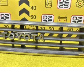 Решетка радиатора Toyota