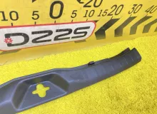 Пластик замка багажника TOYOTA ESQUIRE 2015 6793528100C0 ZRR85G 3ZRFAE, задний