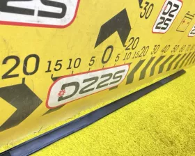 Молдинги на крыше Toyota