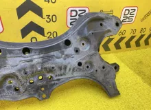 Балка под двс TOYOTA ESQUIRE 2015 5120128231 ZWR80G 2ZRFXE, передняя