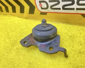 Подушка двигателя TOYOTA