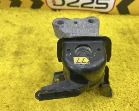 Подушка двигателя TOYOTA