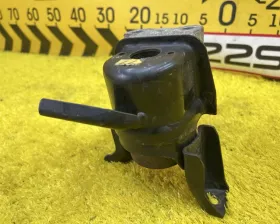 Подушка двигателя TOYOTA