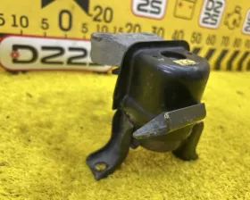 Подушка двигателя TOYOTA