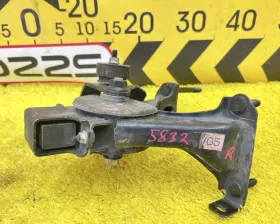 Подушка двигателя TOYOTA