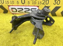 Подушка двигателя TOYOTA VOXY 2014 1237137350 ZWR80G 2ZRFXE, задняя