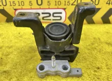 Подушка двигателя TOYOTA VOXY 2014 1230537310 ZWR80G 2ZRFXE, передняя правая