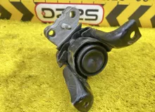 Подушка двигателя TOYOTA ESQUIRE 2015 1230537060 ZRR85G 3ZRFAE, передняя правая