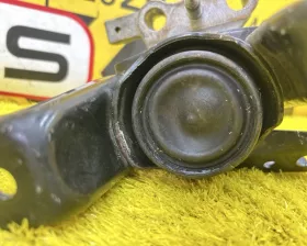 Подушка двигателя TOYOTA