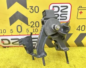 Подушка двигателя TOYOTA