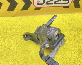 Подушка двигателя TOYOTA