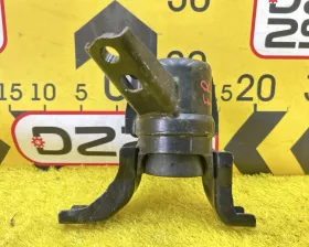 Подушка двигателя Toyota