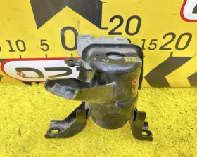 Подушка двигателя Toyota