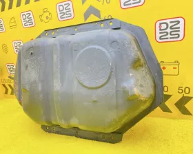 Топливный бак Nissan