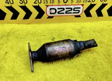 Катализатор TOYOTA COROLLA FIELDER 2015 1741021D20 NKE165G 1NZFXE, передний