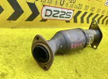 Катализатор TOYOTA ESQUIRE 2015 1741037851 ZRR85G 3ZRFAE, передний