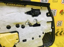 Обшивка дверей TOYOTA WISH 2012/Цвет 202 6761068230B2 ZGE20W 2ZRFAE, передняя правая