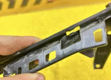 Планка под фары SUZUKI ESCUDO 2016 7173454P00 YE21S M16A, передняя левая Планка под фары SUZUKI ESCUDO 2016 7173454P00 YE21S M16A, передняя левая