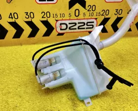 Бачок стеклоомывателя SUZUKI
