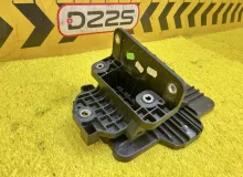 Крепление аккумулятора SUZUKI ESCUDO 2016 7252161M10 YE21S M16A, переднее