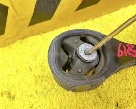 Подушка двигателя SUZUKI