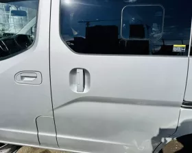 Дверь боковая Nissan