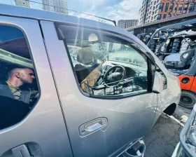 Дверь боковая Nissan