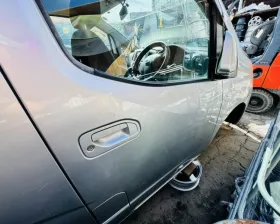 Дверь боковая Nissan