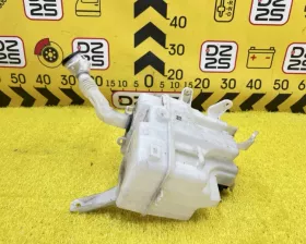 Бачок стеклоомывателя Toyota