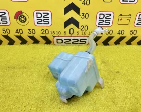 Бачок стеклоомывателя TOYOTA