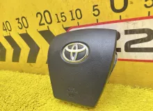 Подушка безопасности водителя TOYOTA AQUA С ЗАРЯДОМ|2015 4513052650 NHP10 1NZFXE, передняя
