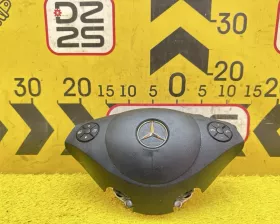 Подушка безопасности водителя Mercedes-Benz