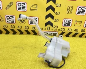 Бачок стеклоомывателя TOYOTA