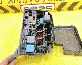 Блок предохранителей Toyota