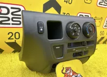 Блок управления климат-контролем TOYOTA HIACE 2006 5590126170 KDH205V 2KDFTV, передний