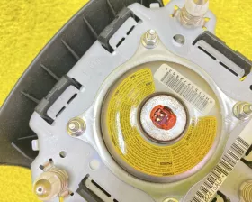 Подушка безопасности водителя TOYOTA
