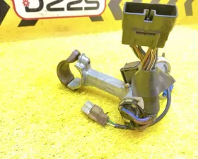 Замок зажигания Toyota