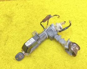 Замок зажигания Toyota