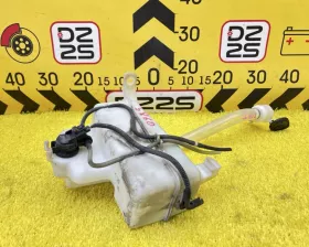 Бачок стеклоомывателя TOYOTA