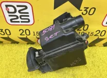 Корпус воздушного фильтра TOYOTA AQUA 2015 1770021200 NHP10 1NZFXE, передний
