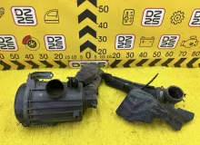 Корпус воздушного фильтра TOYOTA HIACE 2007 1770030160 KDH205V 2KDFTV, передний