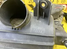 Корпус воздушного фильтра TOYOTA HIACE 2007 1770030160 KDH205V 2KDFTV, передний