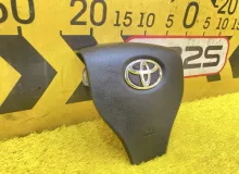 Подушка безопасности водителя TOYOTA ESQUIRE С ЗАРЯДОМ|2015 4513028601C0 ZWR80G 2ZRFXE, передняя