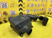 Корпус воздушного фильтра TOYOTA LAND CRUISER 2003 1770050170 UZJ100W 2UZFE, передний