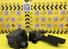 Корпус воздушного фильтра TOYOTA LAND CRUISER 2003 1770050170 UZJ100W 2UZFE, передний